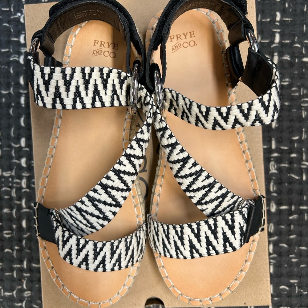 Frye and Co. Black and White Sandals with Bold Geometric Design